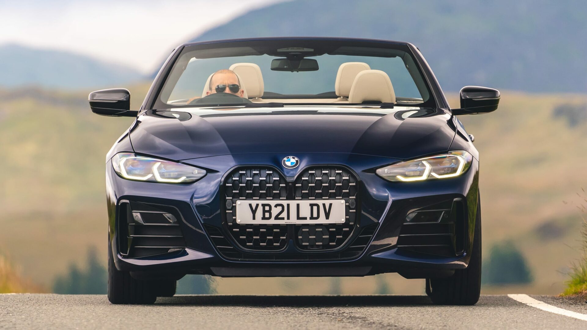 Οδηγούμε την BMW M440i Convertible motorone.gr