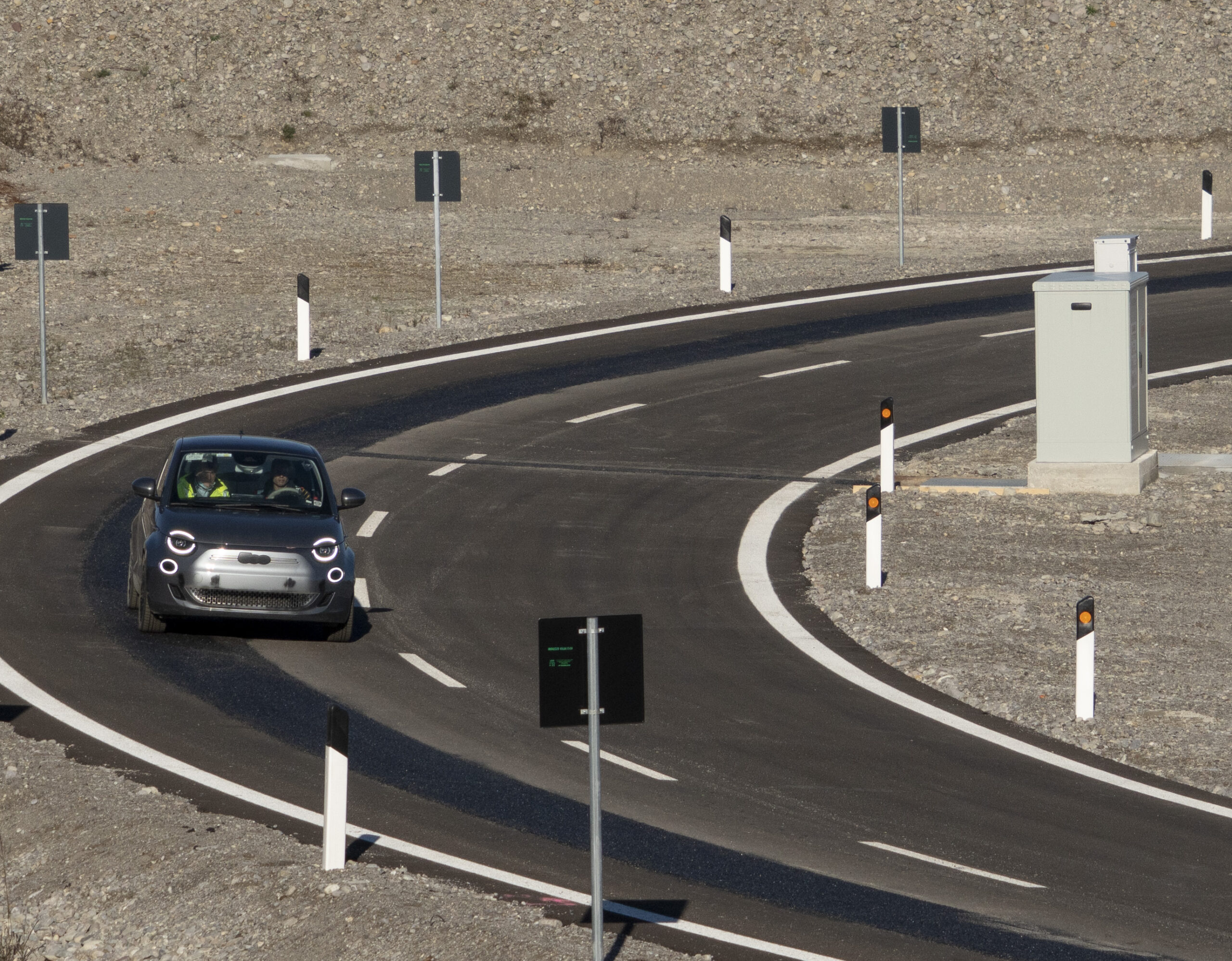 Fiat sta testando la ricarica wireless in movimento