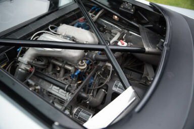 Jaguar XJ220