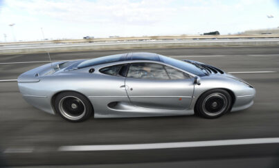 Jaguar XJ220