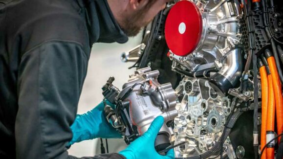 Mercedes-AMG-One-production (11)