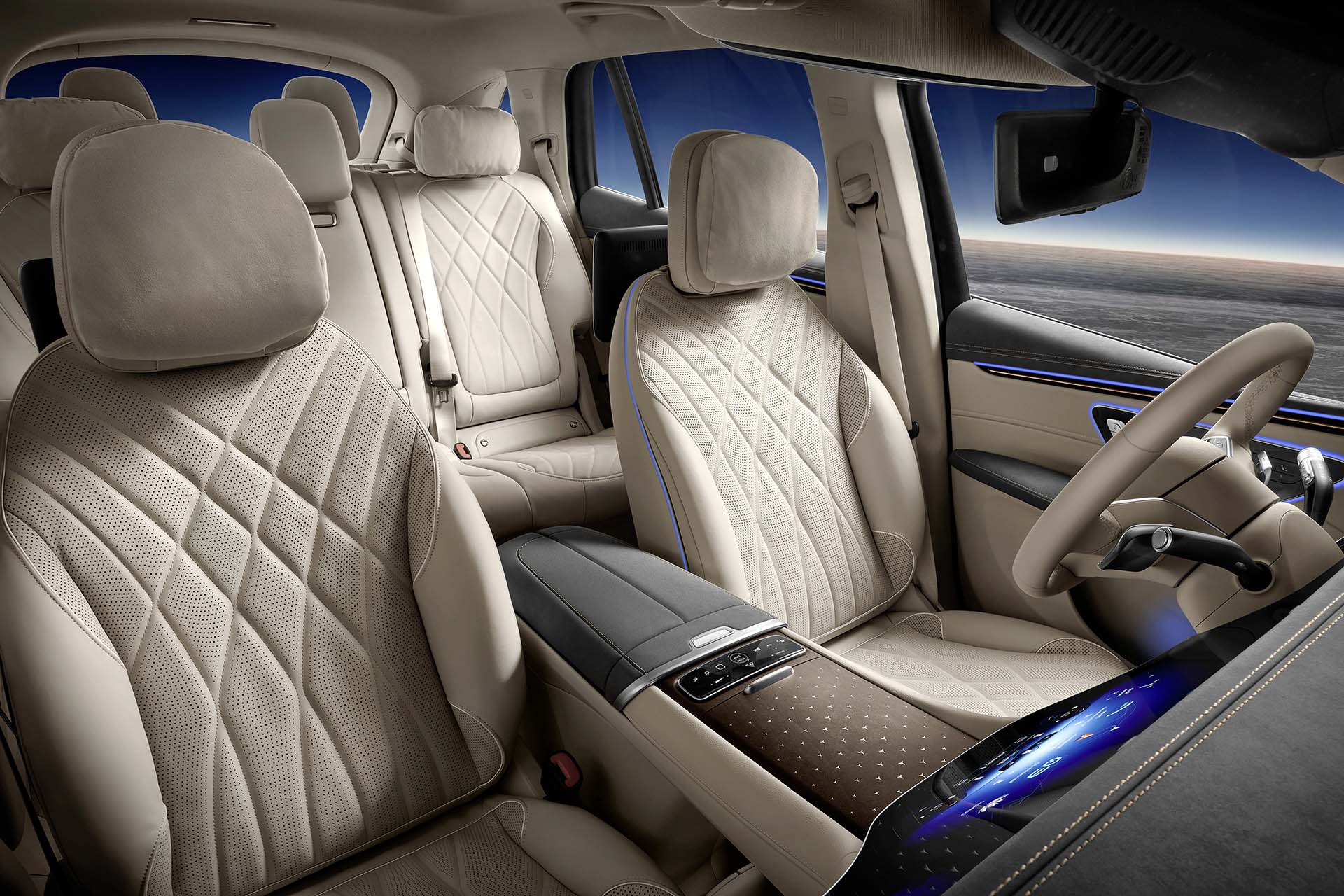 Mercedes-EQ. EQS SUV Interior. Leather nappa macchiato beige/space grey. Comfort and space for up to seven people.