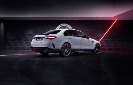 Exklusive „F1 Edition“ für E PERFORMANCE Limousine und T-Modell von Mercedes-AMGExclusive "F1 Edition" for E PERFORMANCE Saloon and Estate from Mercedes-AMG