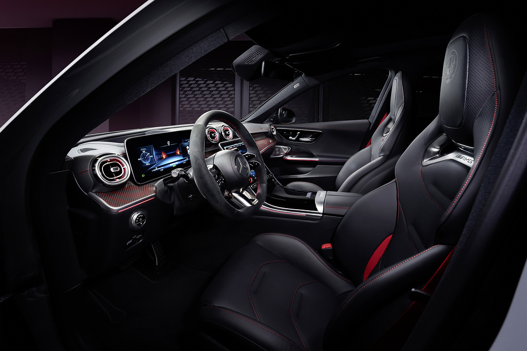 Exklusive „F1 Edition“ für E PERFORMANCE Limousine und T-Modell von Mercedes-AMGExclusive "F1 Edition" for E PERFORMANCE Saloon and Estate from Mercedes-AMG