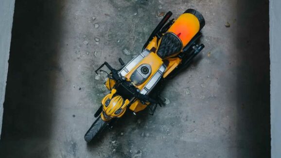 rh-customs-bumblebee-honda-x4---top