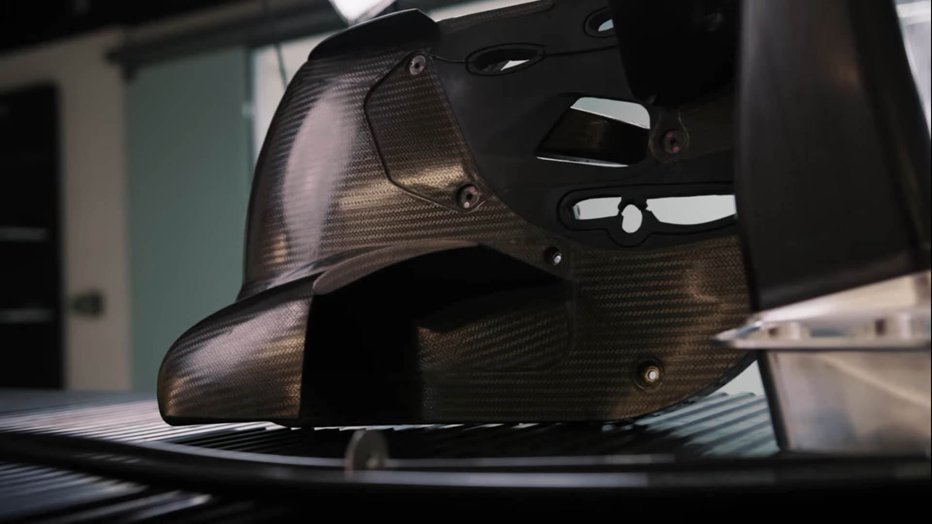 F1 - Carbon fibre