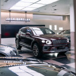 Bentley Bentayga Extended Wheelbase Huntsman Edition