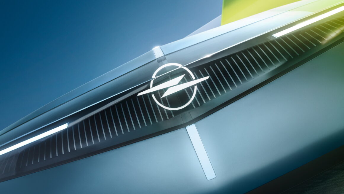 Opel Experimental first pictures (1)