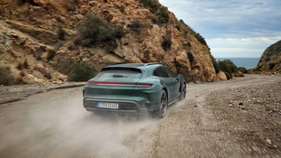 Porsche Taycan Cross Turismo