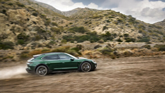 Porsche Taycan Cross Turismo
