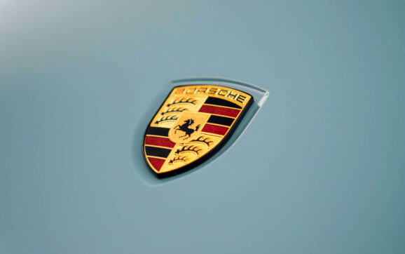 porsche-911-targa-restomod (18)