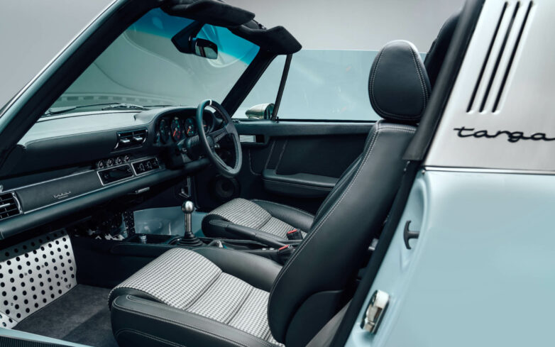 porsche-911-targa-restomod (35)