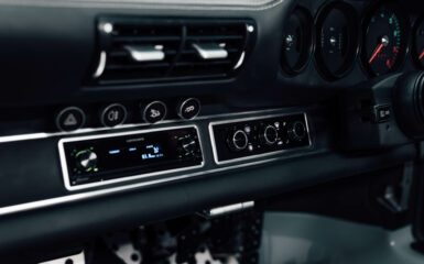 porsche-911-targa-restomod (42)