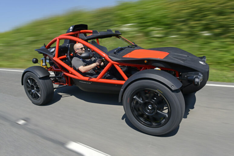 04 Ariel Nomad 2 Driving