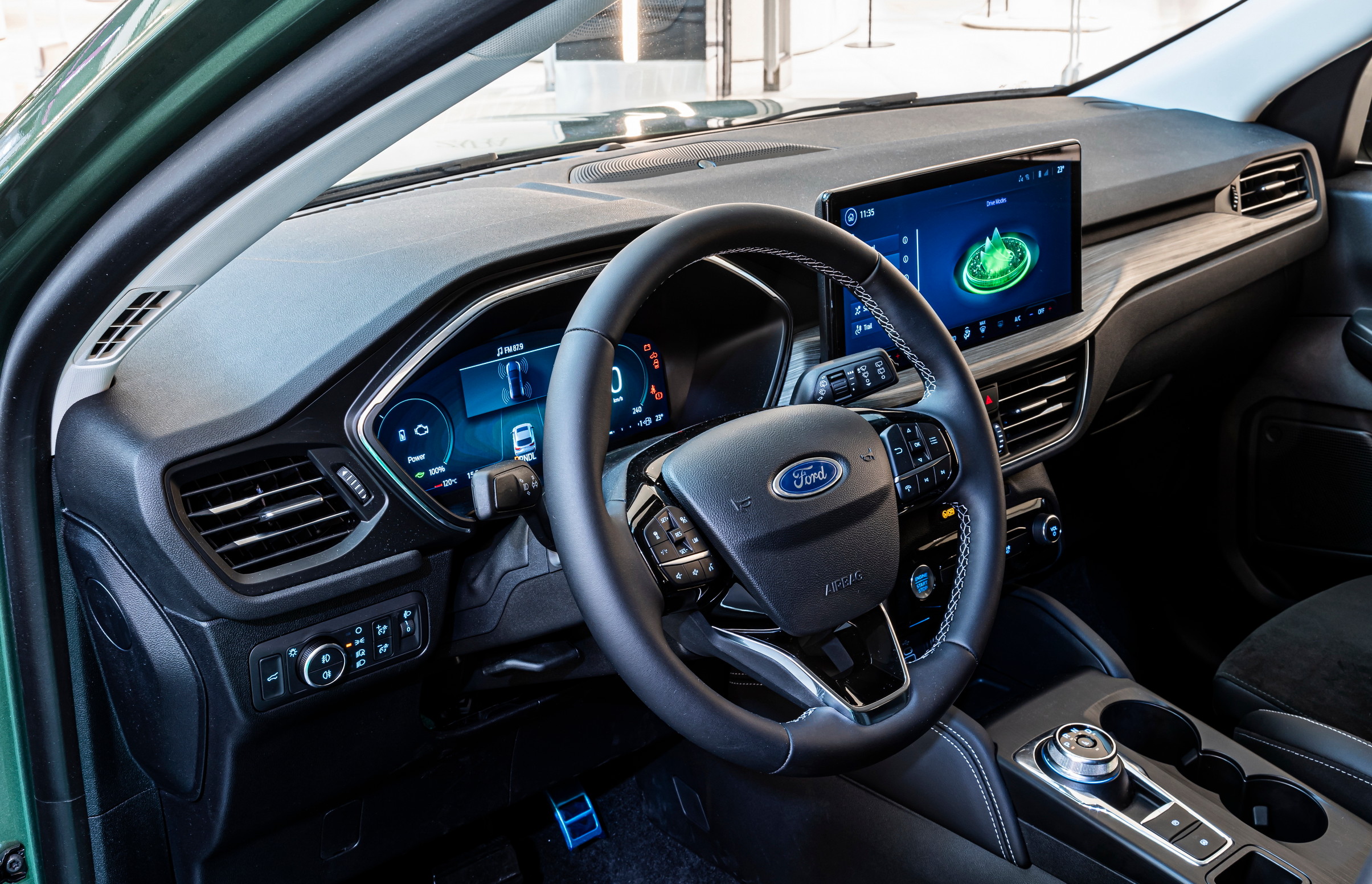 FORD KUGA 06