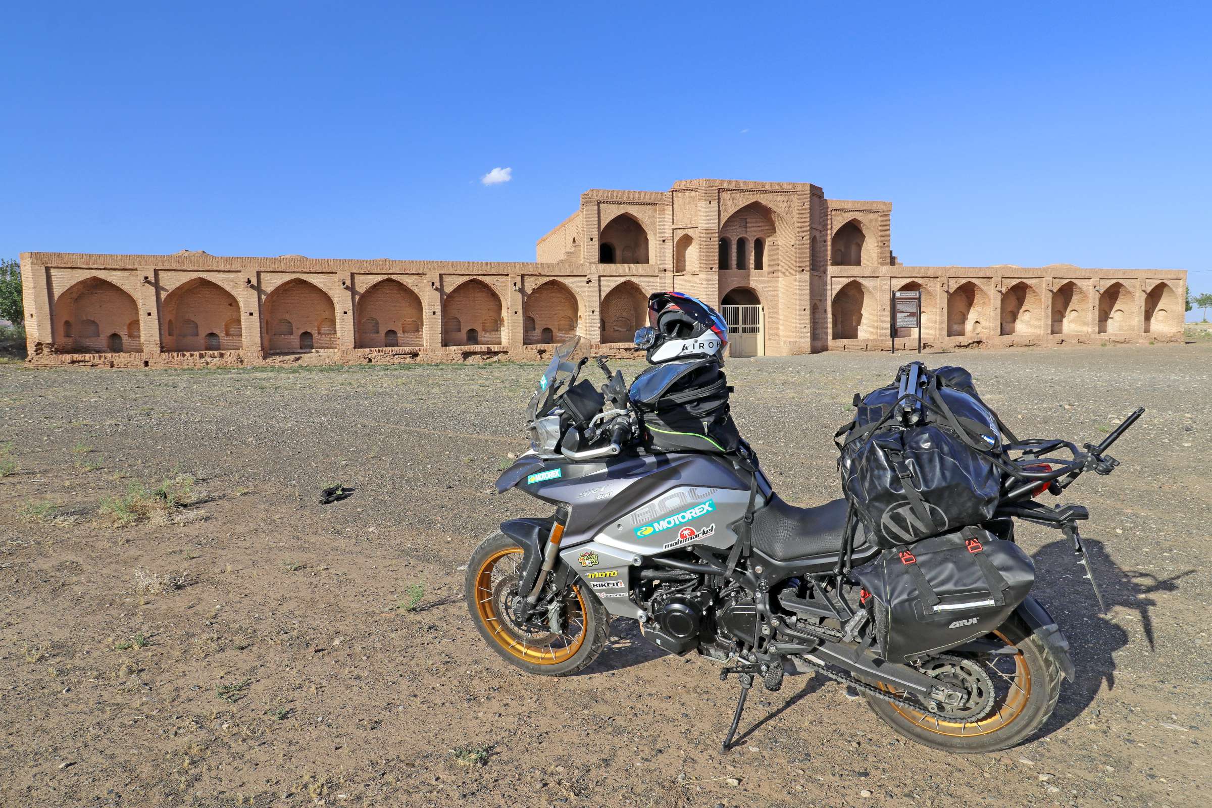 QJMotor SRT 800X IRAN (2)