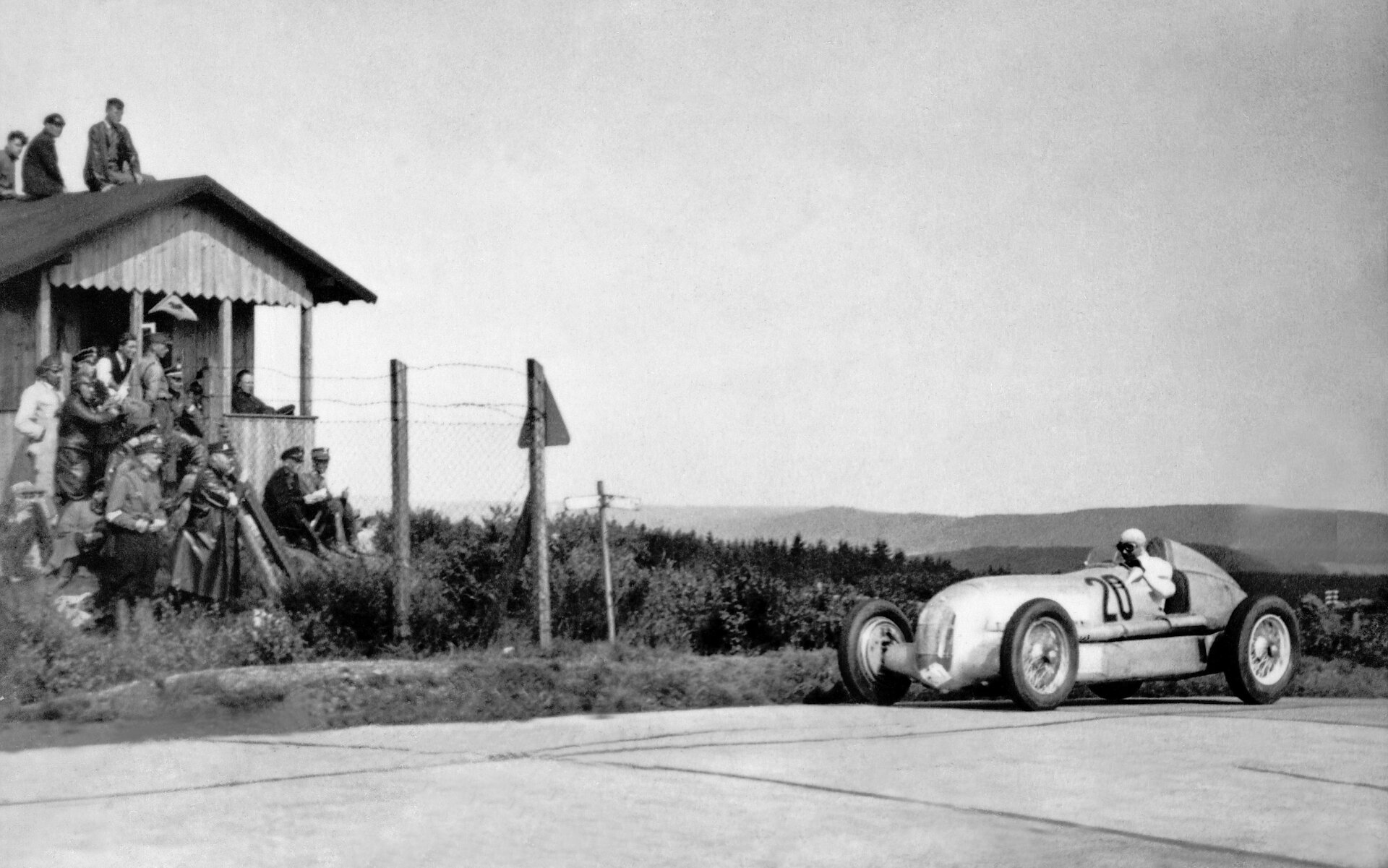 130 Jahre Motorsport von Mercedes Benz: Zahlreiche Jubiläen 2024 und erweitertes digitales Motorsportarchiv 130 years of motorsport at Mercedes Benz: Numerous anniversaries in 2024 and expanded digital motorsport archive