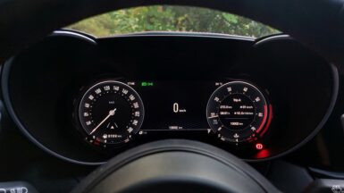 Alfa Romeo Gulia 2.0T 280PS Q4 2023 (24)