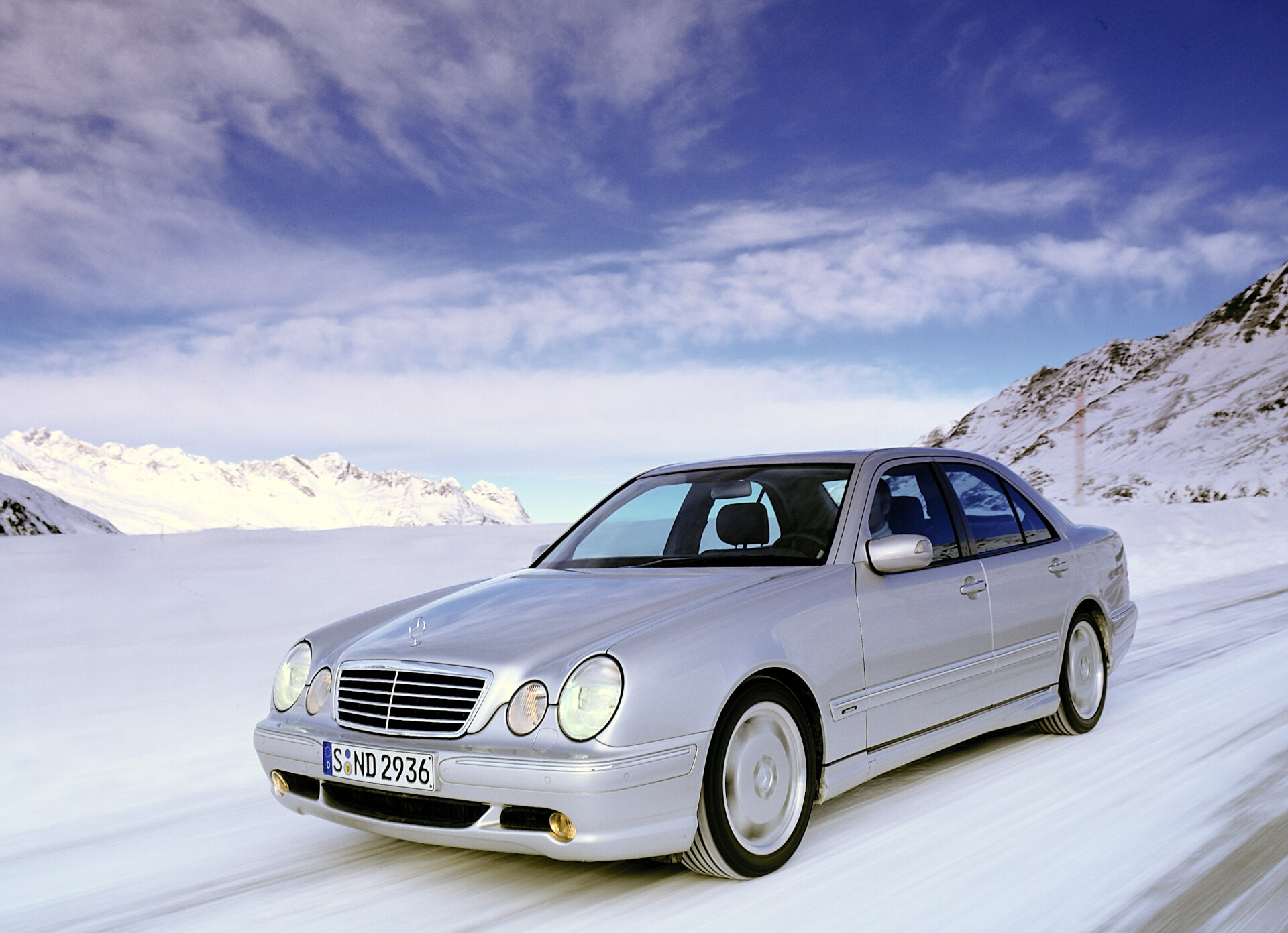 E wie Erfolgsgeschichte – die Historie der Mercedes Benz E Klasse E for epoch making – The history of the Mercedes Benz E Class