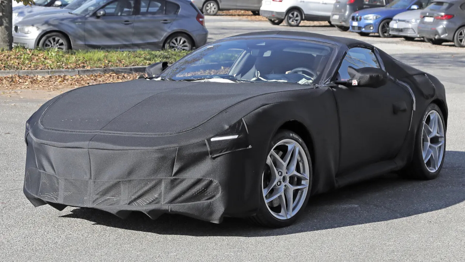 Ferrari Roma replacement spy (1)