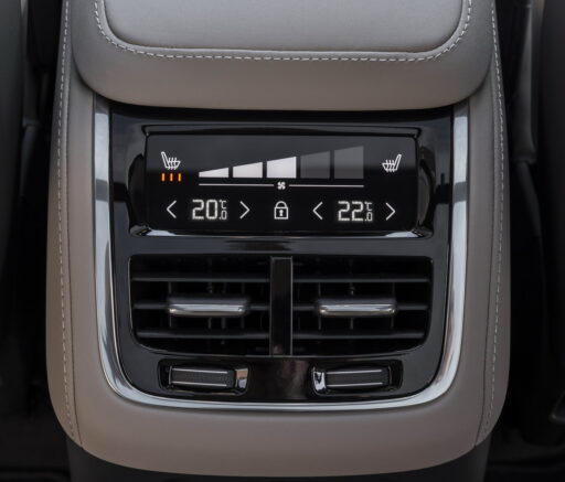 New Volvo XC90 T8 eAWD Plug in Hybrid (28)