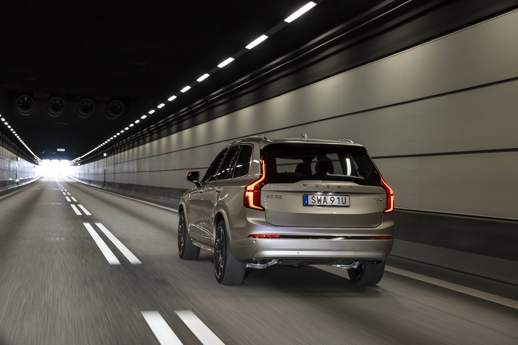 New Volvo XC90 T8 eAWD Plug in Hybrid (9)