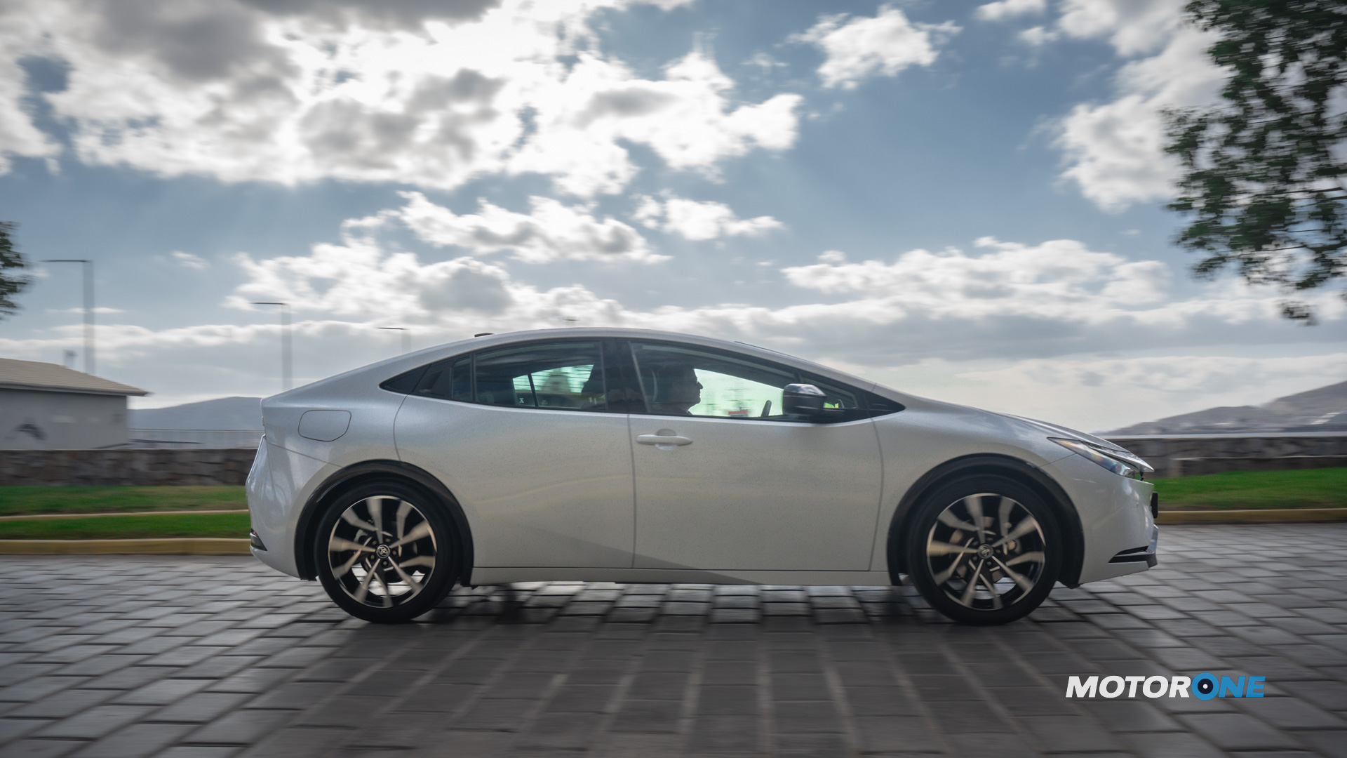 Toyota Prius PHEV 2024 TEST (17)