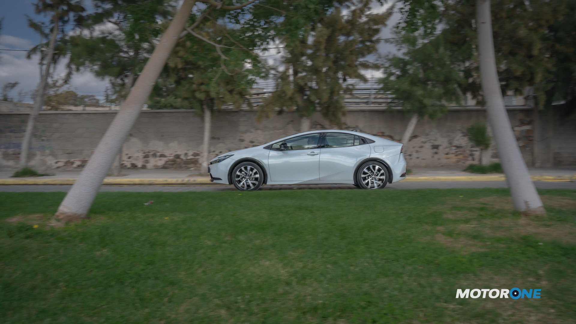 Toyota Prius PHEV 2024 TEST (18)