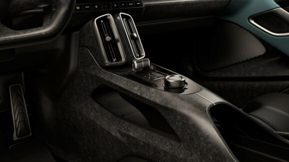 Aston Martin Valhalla 24