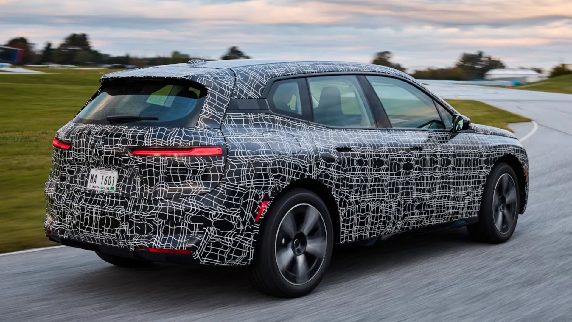 BMW iX facelift 2024 5