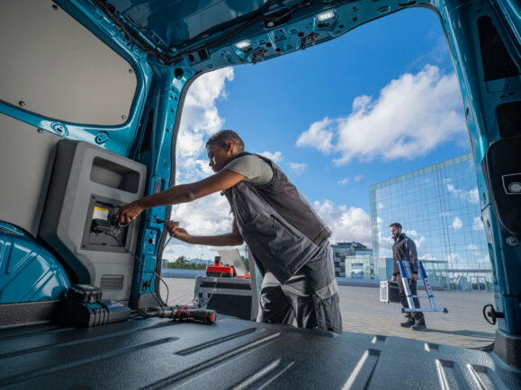 FORD TRANSIT CUSTOM 011