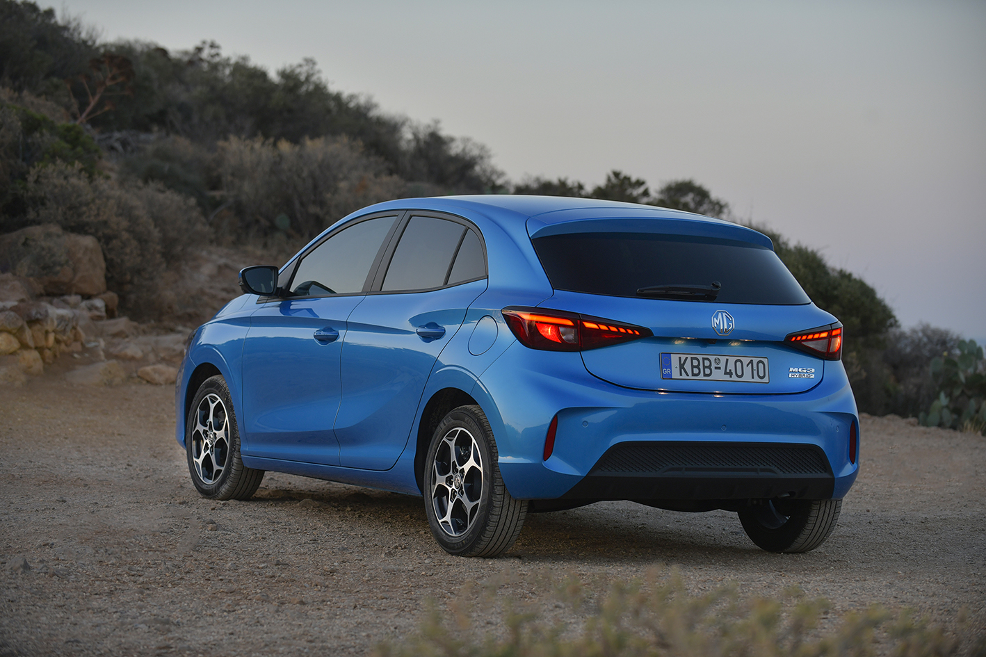 MG3 HYBRID+ BLUE (3)