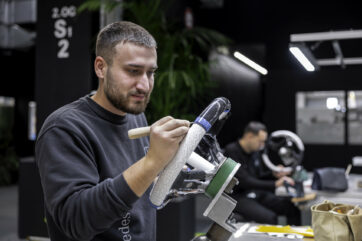 Mercedes Benz eröffnet neues MANUFAKTUR Studio und erweitert MANUFAKTUR Angebot Mercedes Benz opens new MANUFAKTUR Studio and expands MANUFAKTUR range