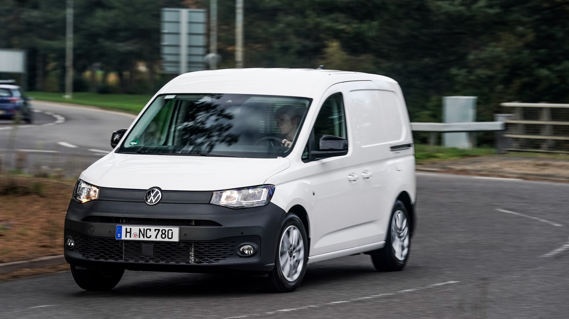 Volkswagen Commercial Caddy Van 2020 (4)