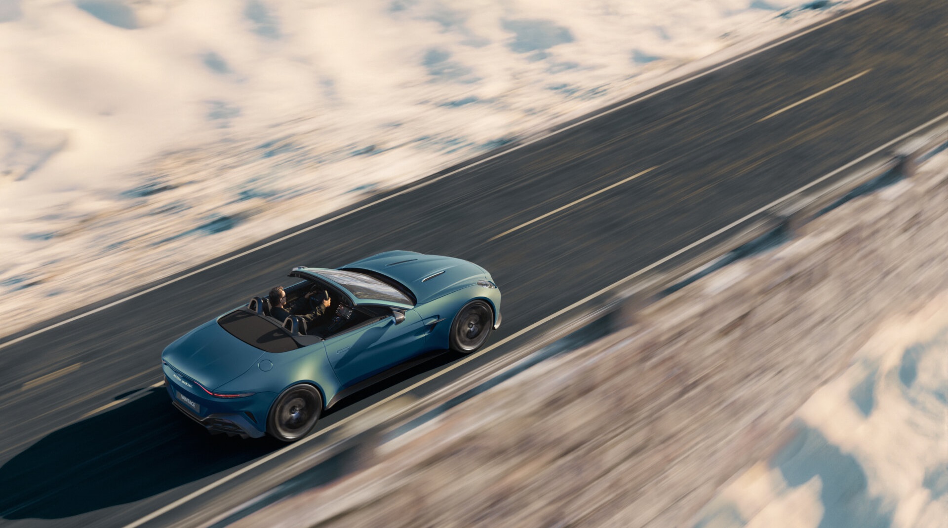 Aston Martin Vantage Roadster 2