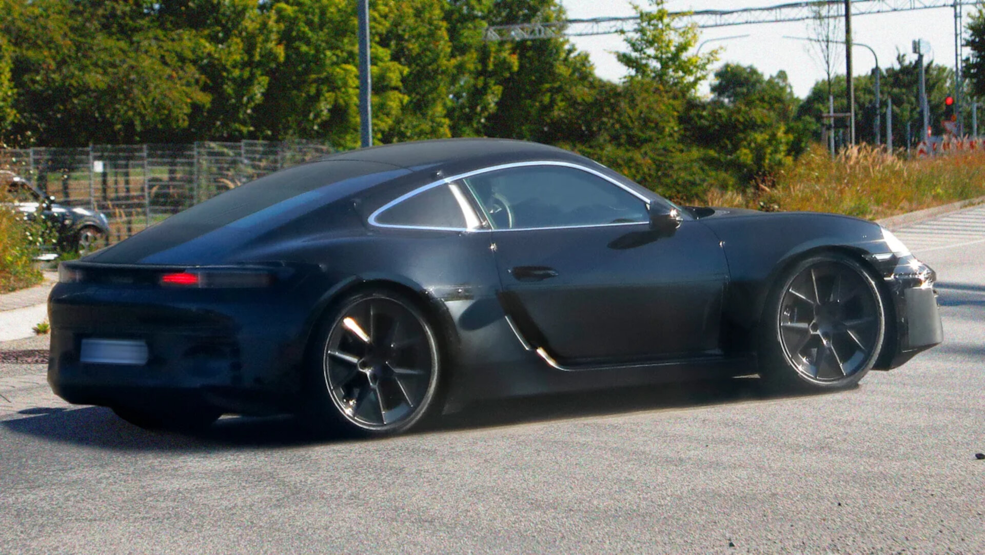Porsche Cayman spy shot rear angled knfrue