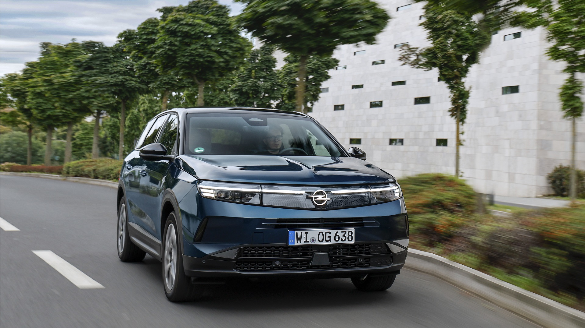 Opel Grandland Hybrid 2025 blue (24)