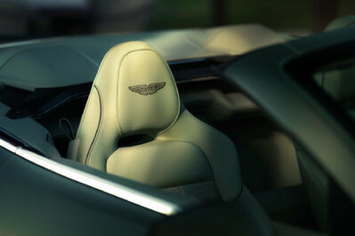 Aston Martin Vanquish Volante 14