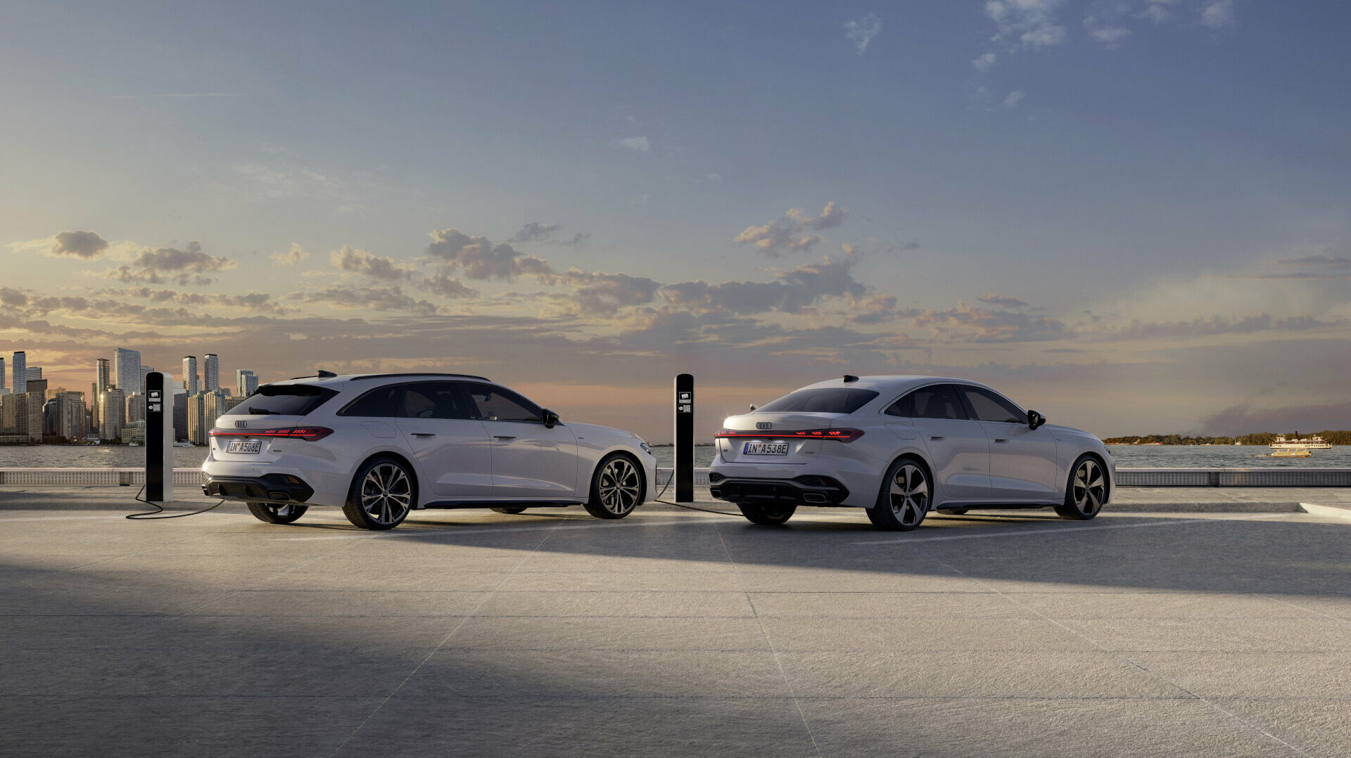 Audi A5 Avant e hybrid quattro, Audi A5 Sedan e hybrid quattro