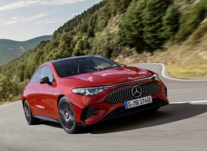 Der neue Mercedes Benz CLA: großartig, mühelos, intuitiv und flexibel The all new Mercedes Benz CLA: gorgeous, effortless, intuitive, and flexible.