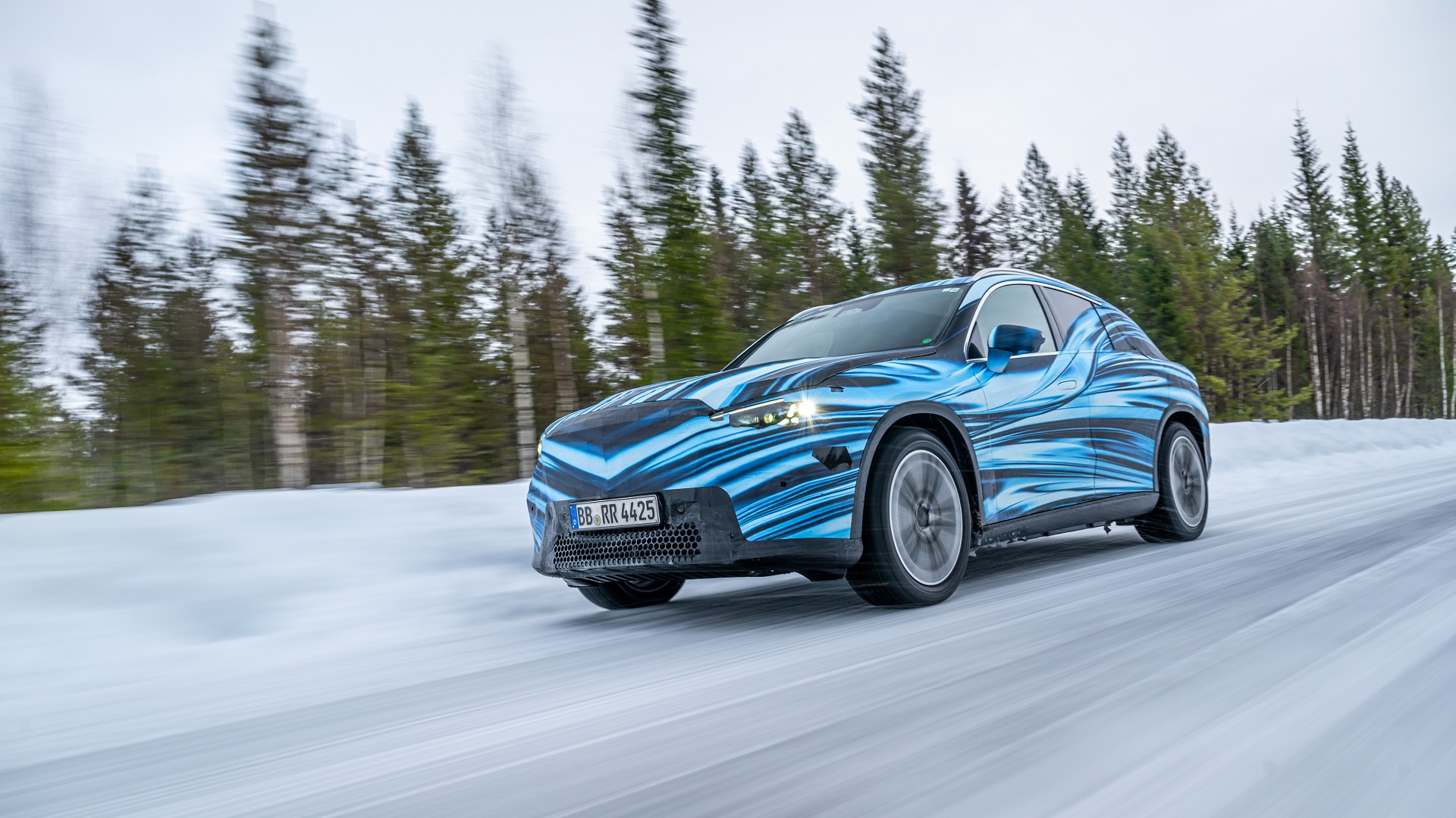 Winter Testing in Sweden, Arjeplog 2025: The all new GLC with EQ
