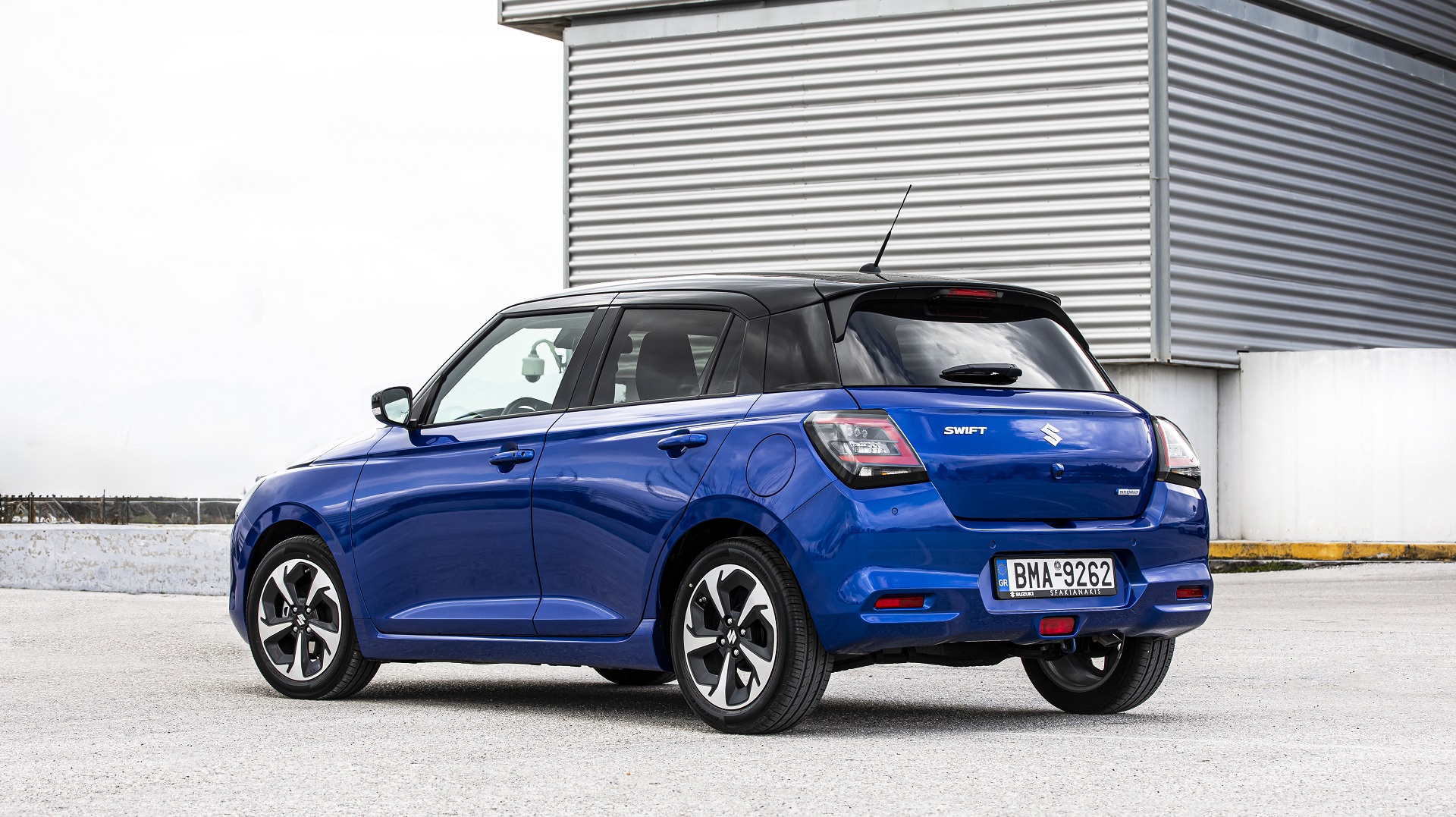 Suzuki Swift GR blue 2025 (4)