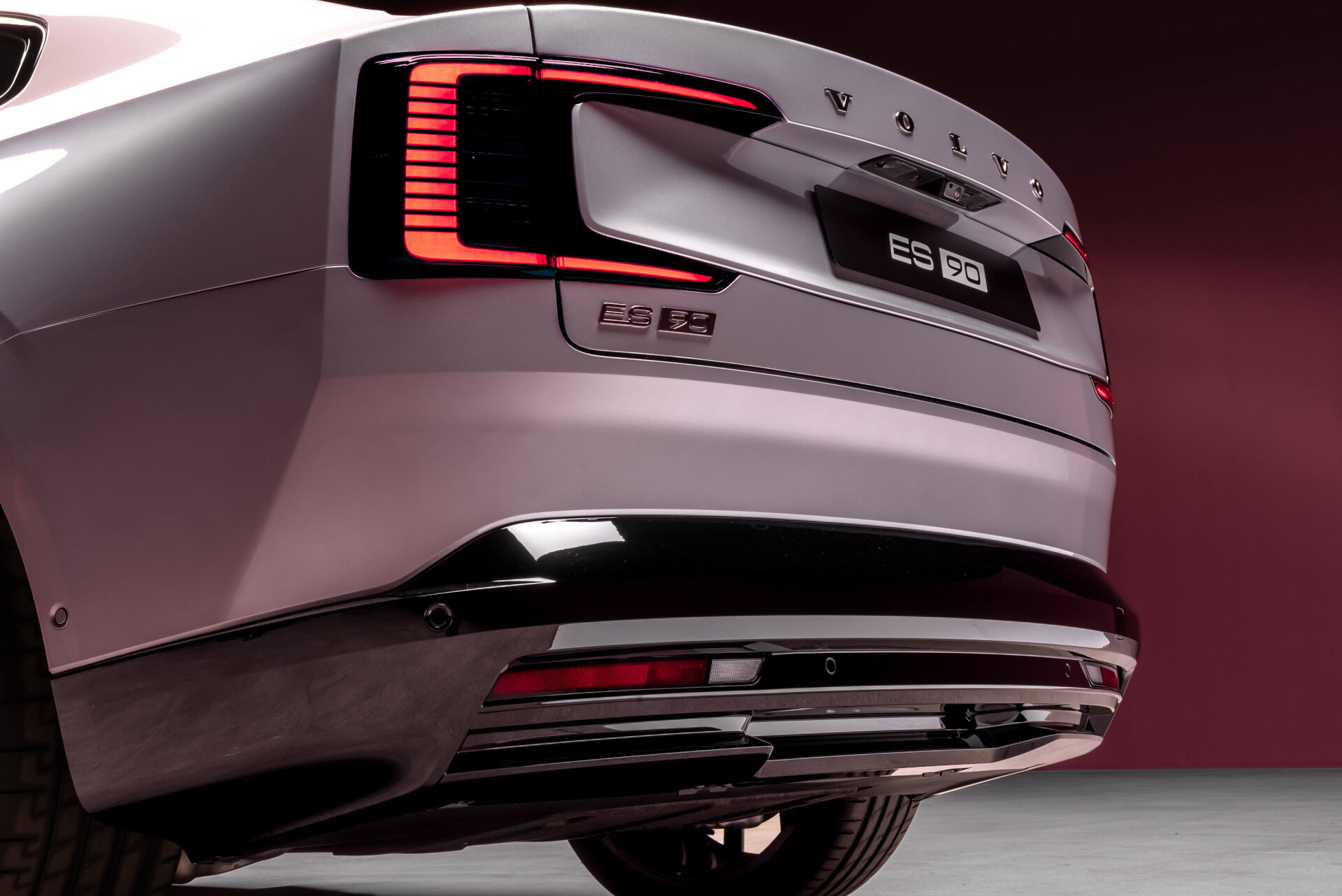 Volvo ES90 Exterior