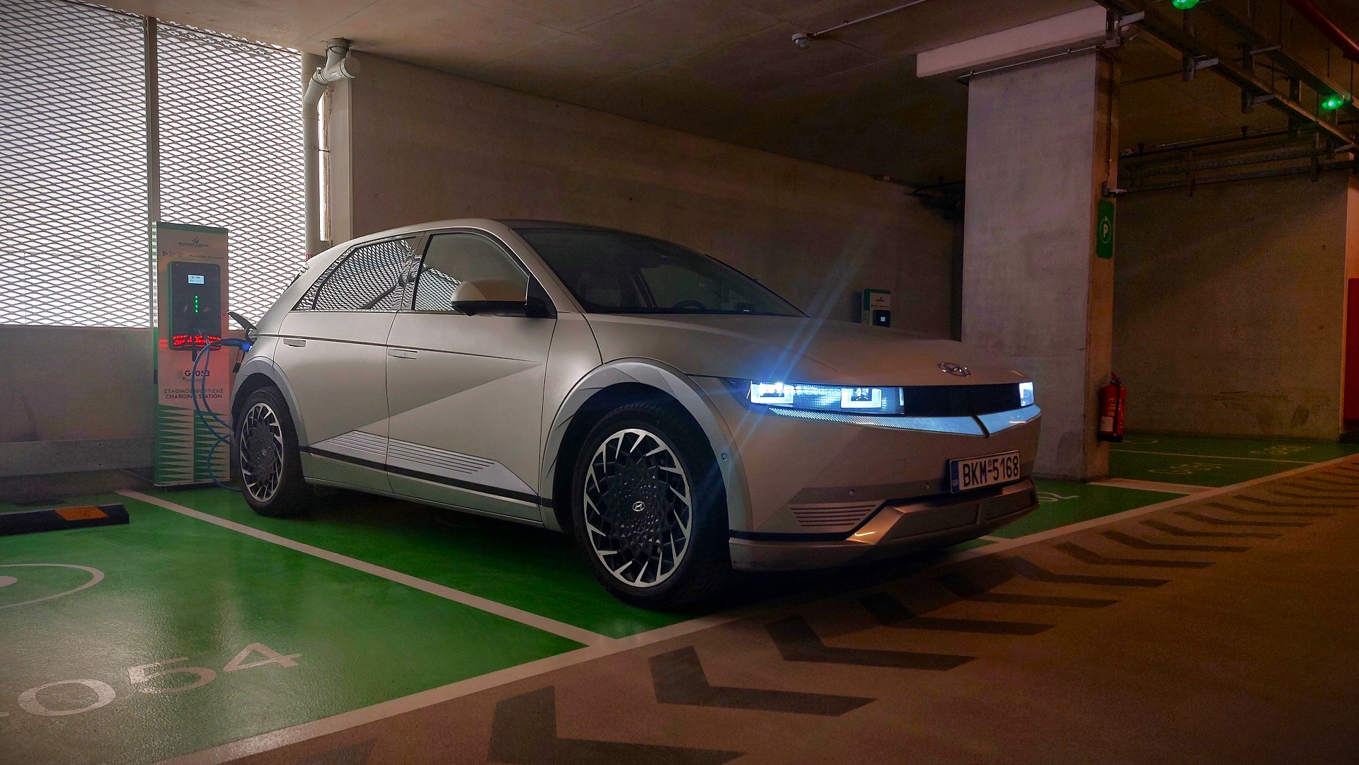 Hyundai IONIQ 5 charging 2024