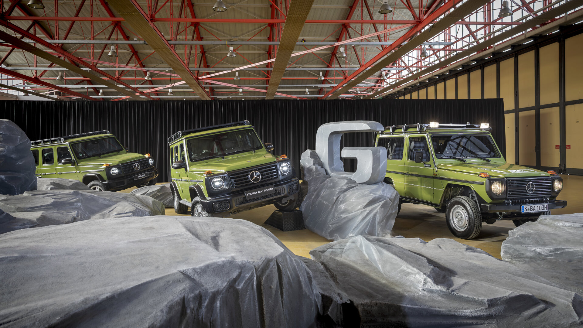 Hochexklusiv: Die Mercedes Benz G Klasse Edition STRONGER THAN THE 1980s zelebriert die Ursprünge der Geländewagen Ikone Highly exclusive: The Mercedes Benz G Class Edition STRONGER THAN THE 1980s celebrates the origins of the off road icon
