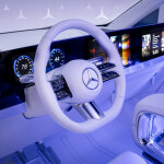 Der Beginn einer neuen Ära: Der Vision V gibt einen Ausblick auf ein neues Segment luxuriöser Limousinen Dawn of a new era: the Vision V provides a glimpse of a new segment of luxury limousines