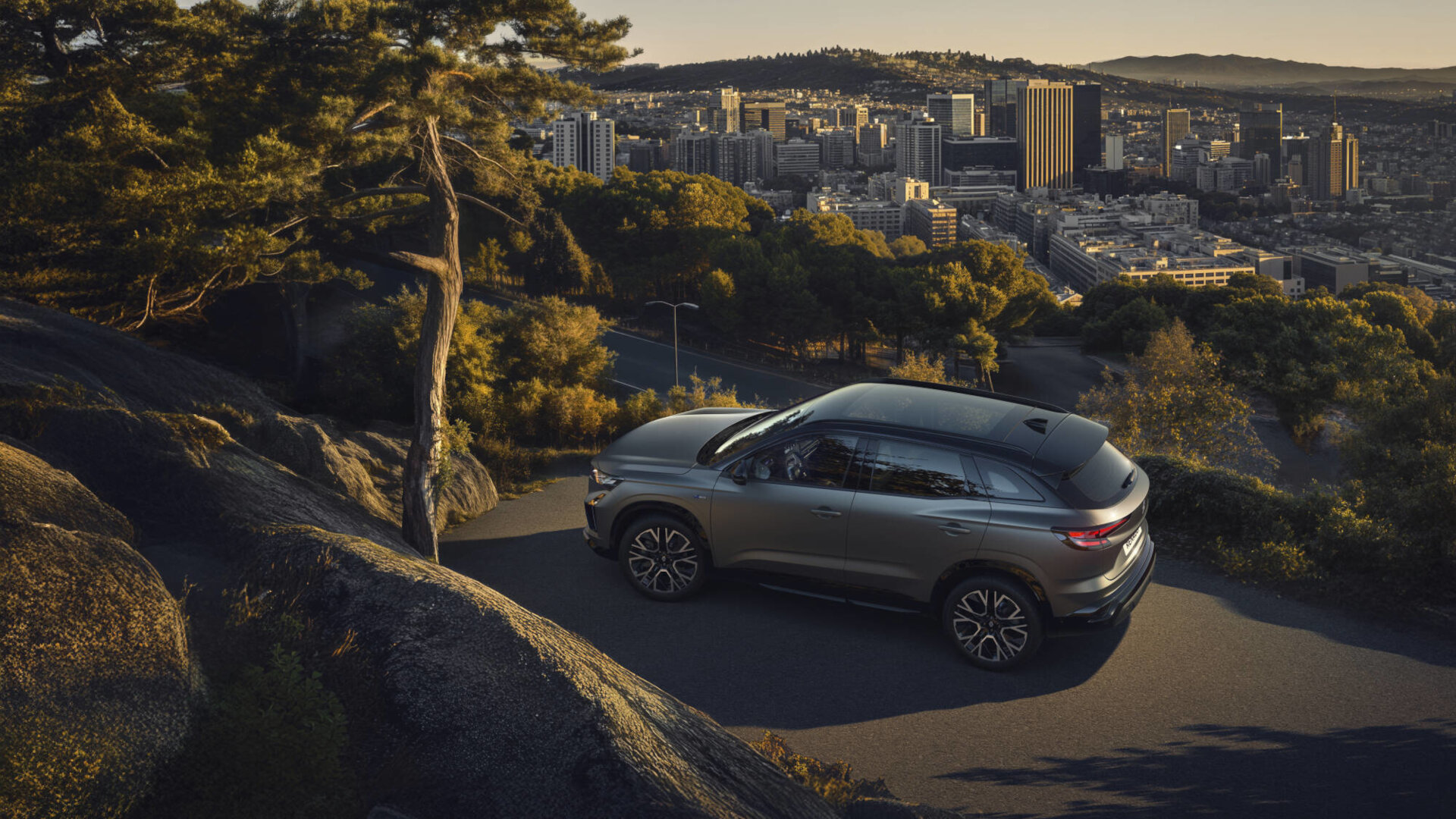 RENAULT AUSTRAL E TECH HYBRID (HHN HEV) RENAULT AUSTRAL E TECH HYBRID (HHN HEV)