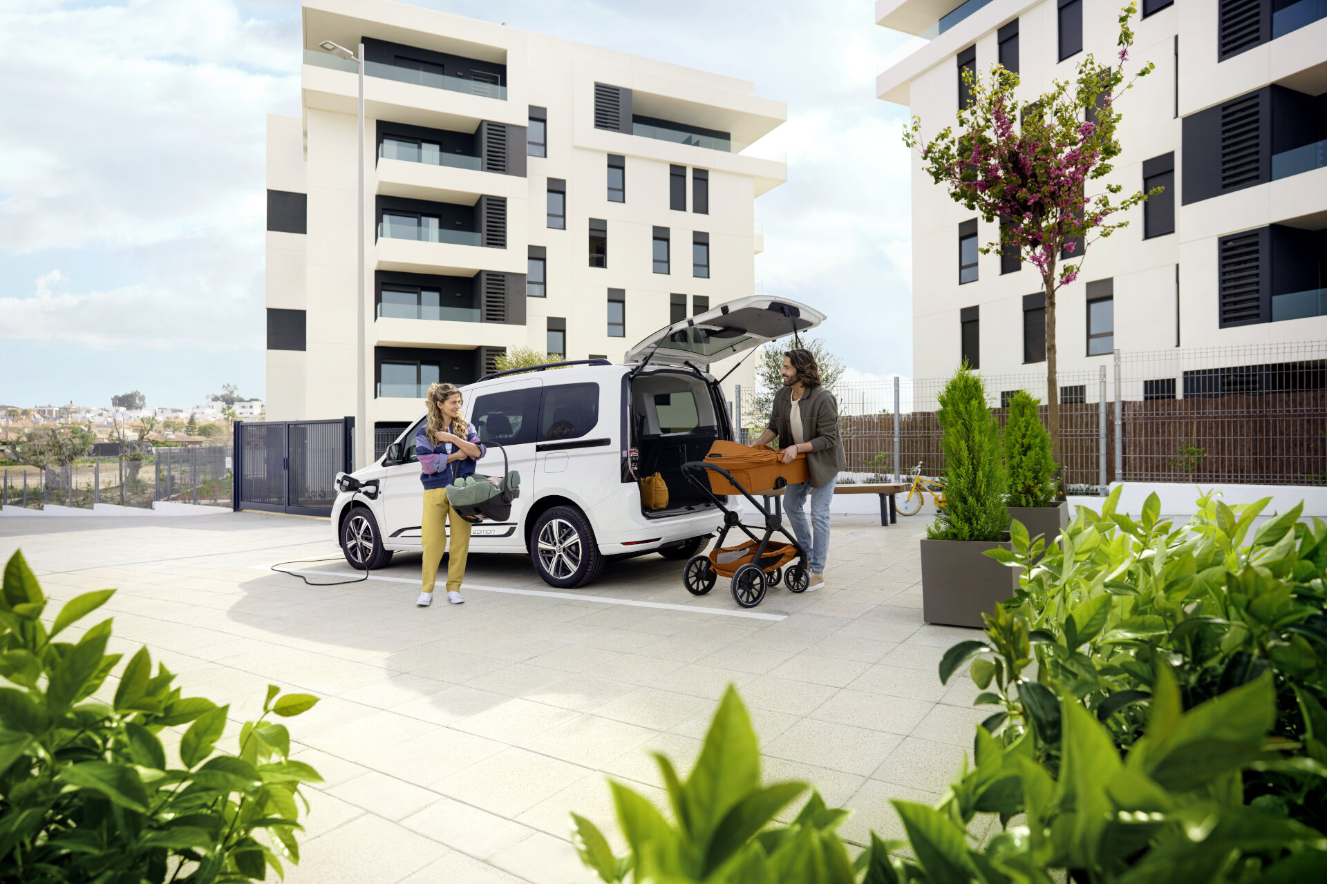 Volkswagen Caddy Life eHybrid (5)