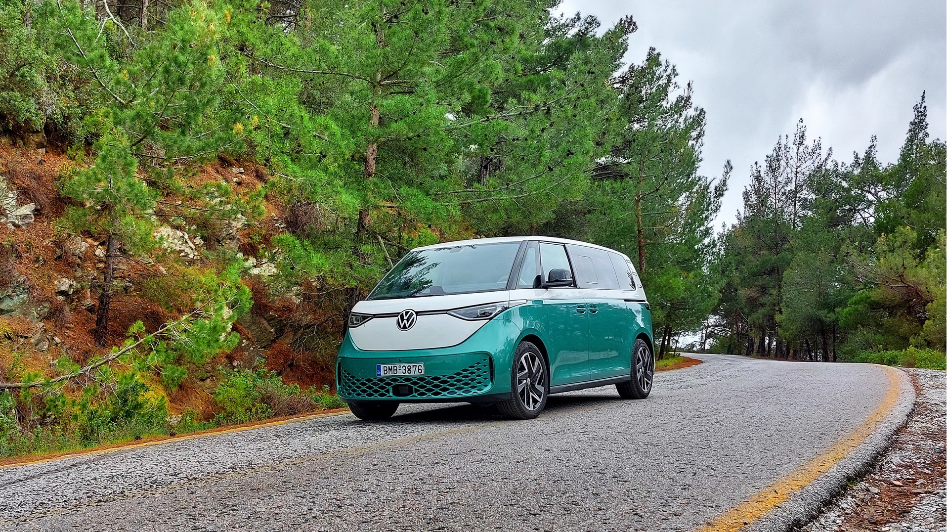 Volkswagen ID.Buzz 7 seat Pro 296ps Test 2025 13