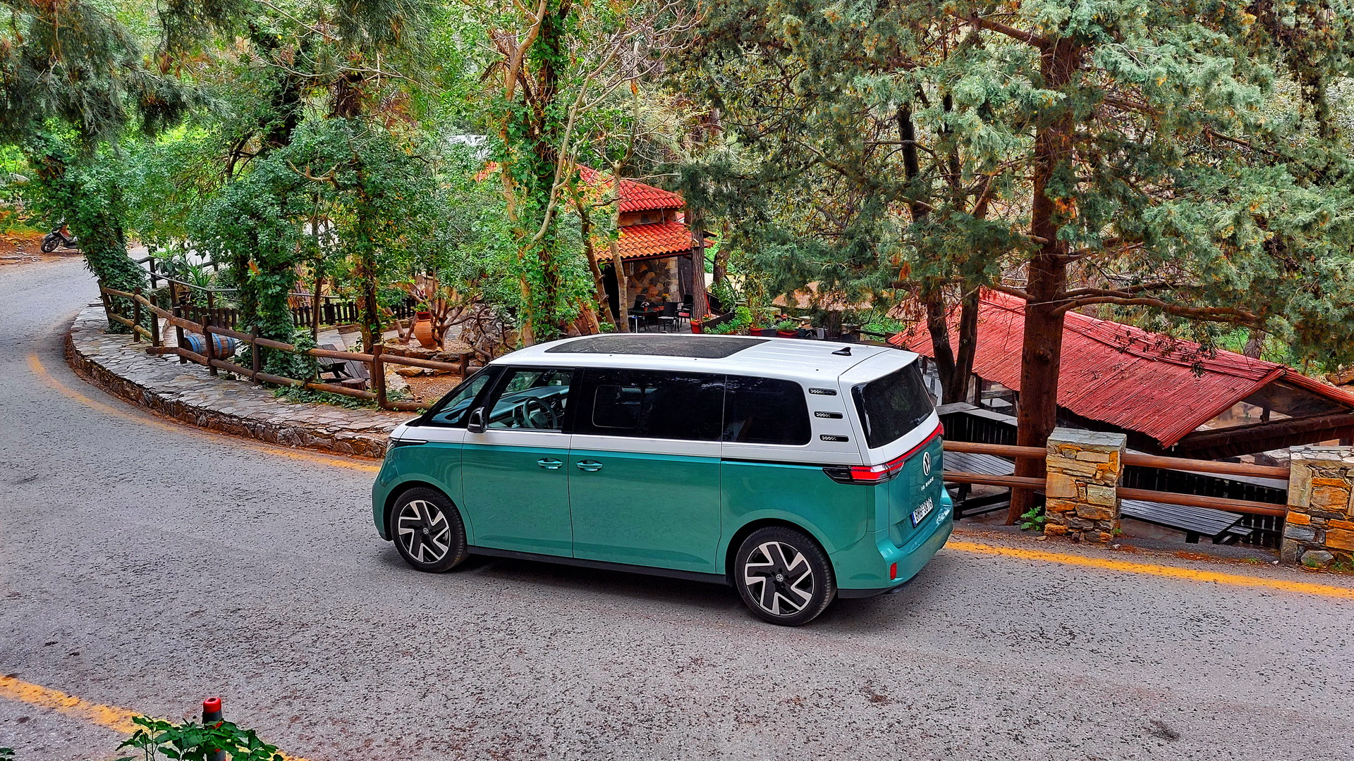 Volkswagen ID.Buzz 7 seat Pro 296ps Test 2025 17